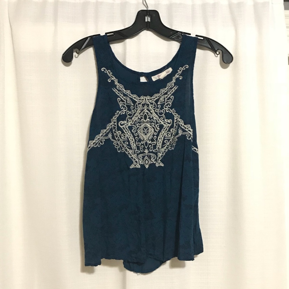 Dressy Blue Lace Pattern Tank Top